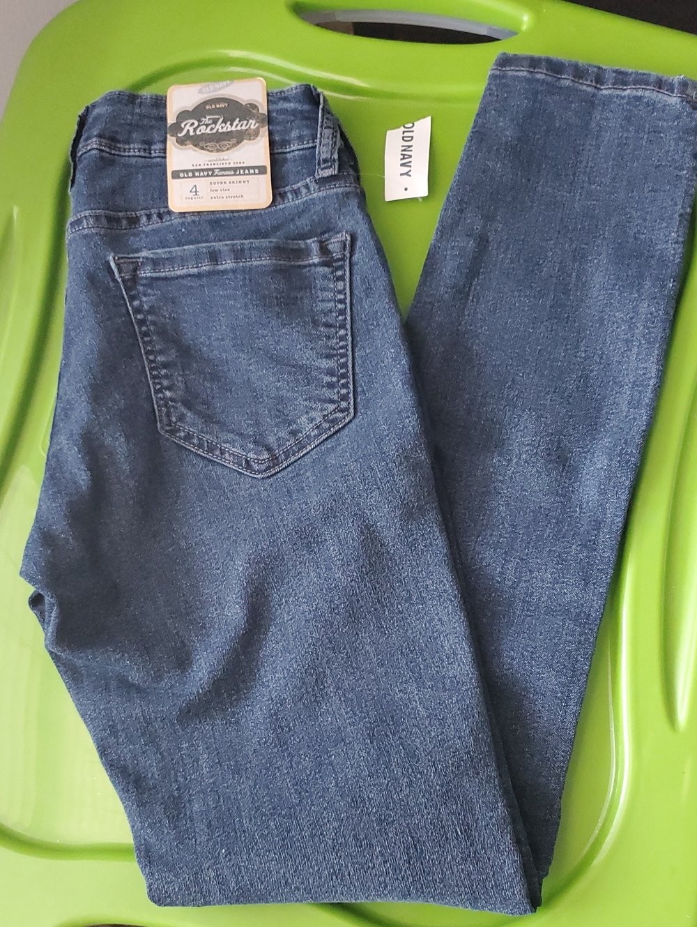 Old Navy Skinny Jeans in Medium Blue Wash